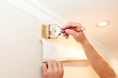 Pose de papier peint à Sérévillers — revêtements muraux et toiles de verre